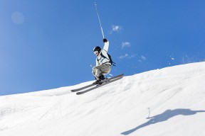 拉恩：全黑队外线的“火力点”，突破能力和加速能力无敌